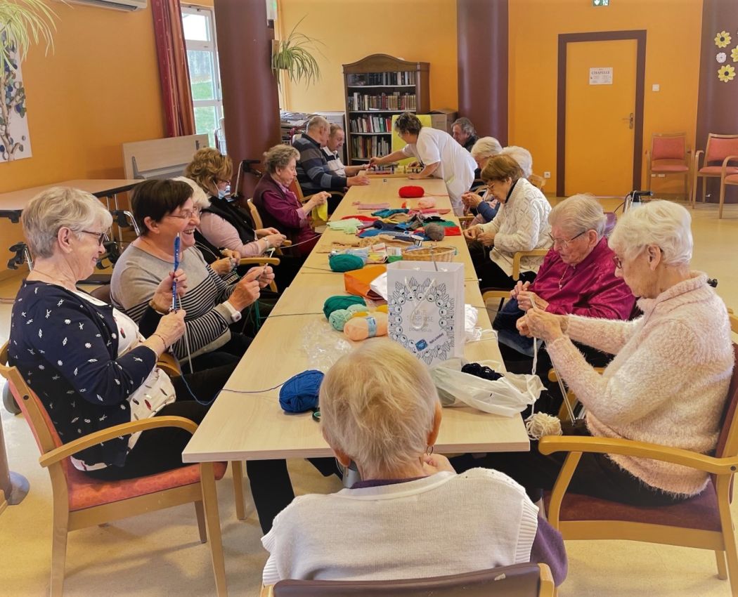 Un atelier tricot pour nos résidents